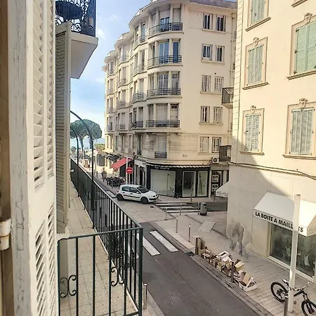 2 Pieces Situation Ideal Carre D Or Vue Croisette 5 Min Palais *