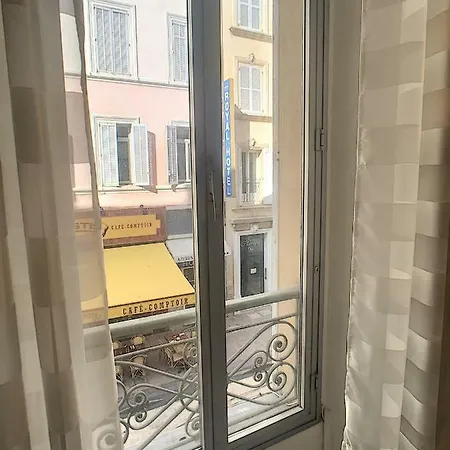 Apartment 2 Pieces Situation Ideal Carre D Or Vue Croisette 5 Min Palais Cannes
