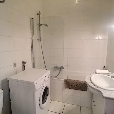 Apartment 2 Pieces Situation Ideal Carre D Or Vue Croisette 5 Min Palais